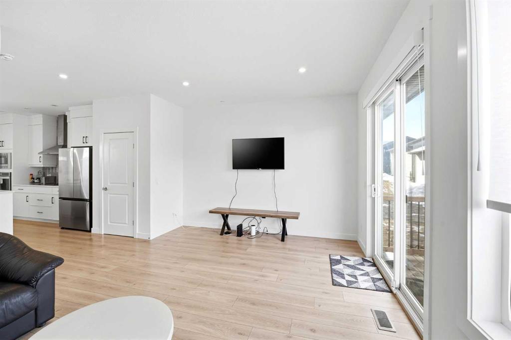 Picture for 29 Herron Mews NE