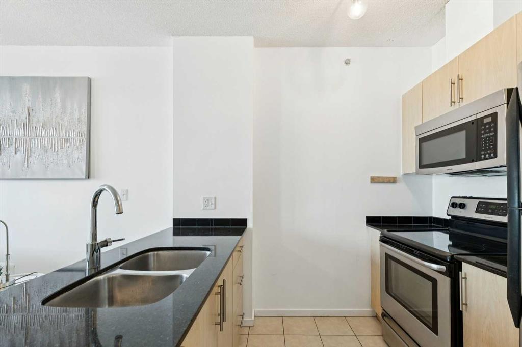 Picture for 312, 325 3 Street SE