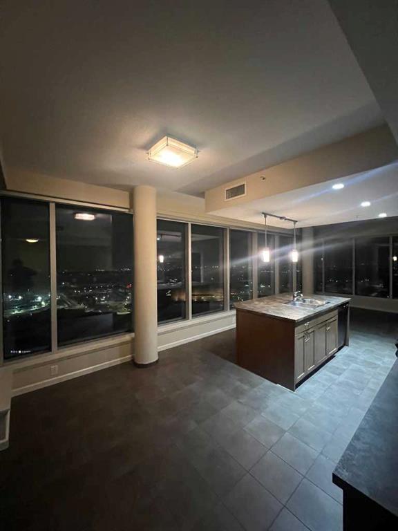 Picture for 2607, 211 13 Avenue SE