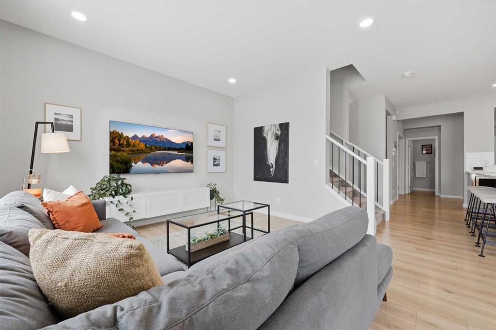 Picture for 305 Carringsby Way NW