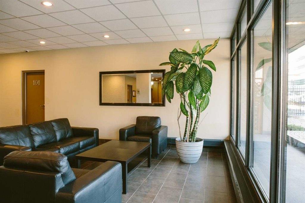 Picture for 207, 339 13 Avenue SW