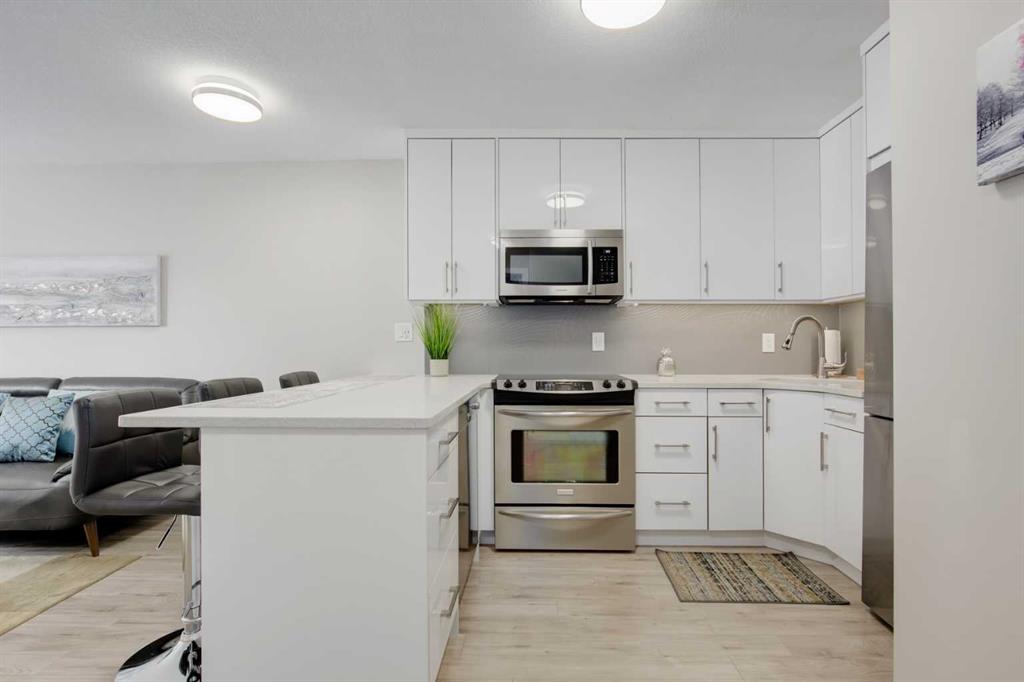 Picture for 207, 339 13 Avenue SW