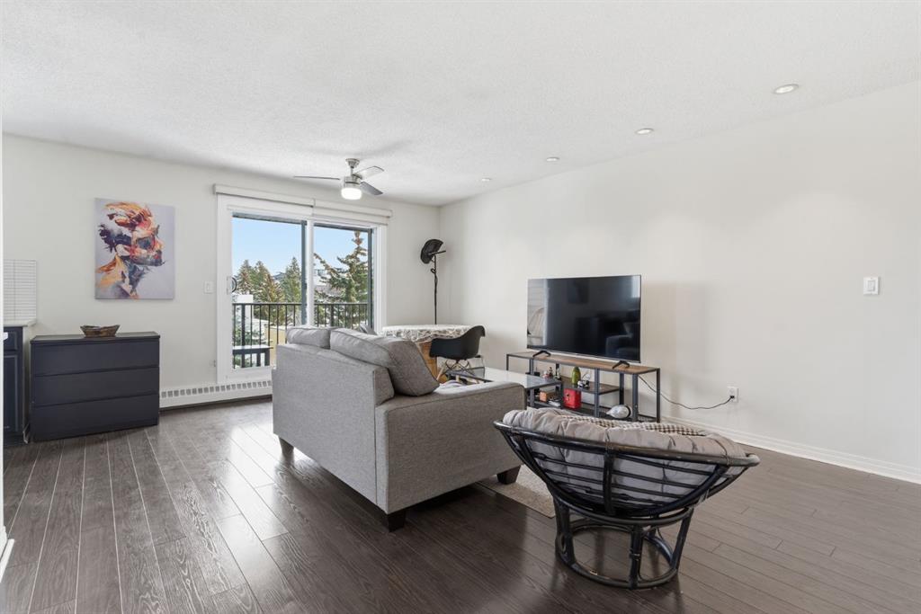 Picture for 302, 2508 17 Street SW