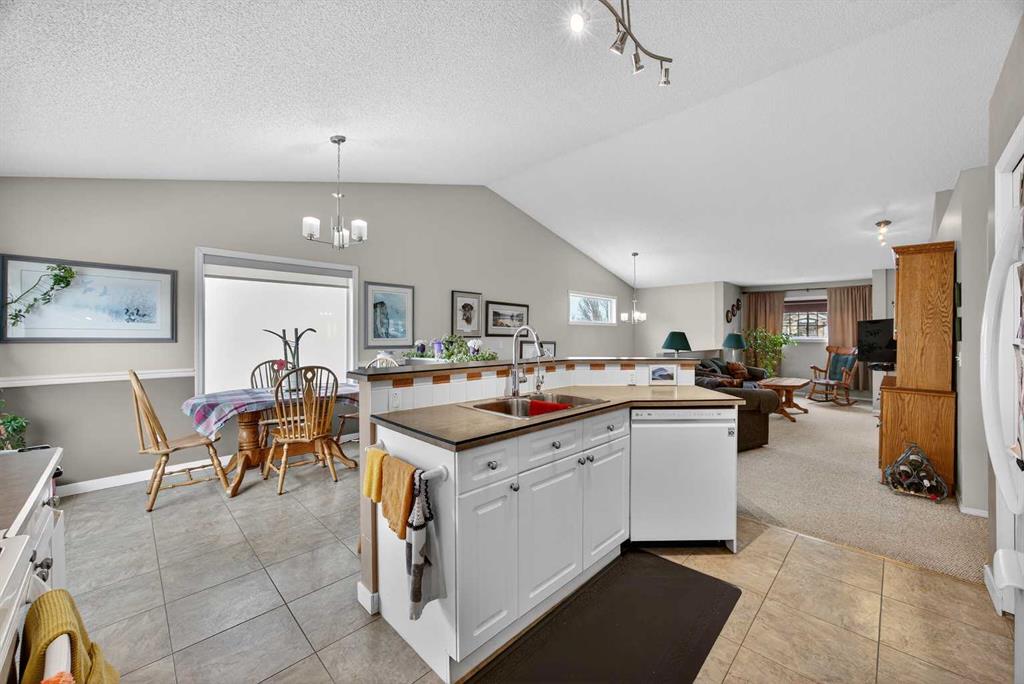 Picture for 466 Douglas Glen Boulevard SE