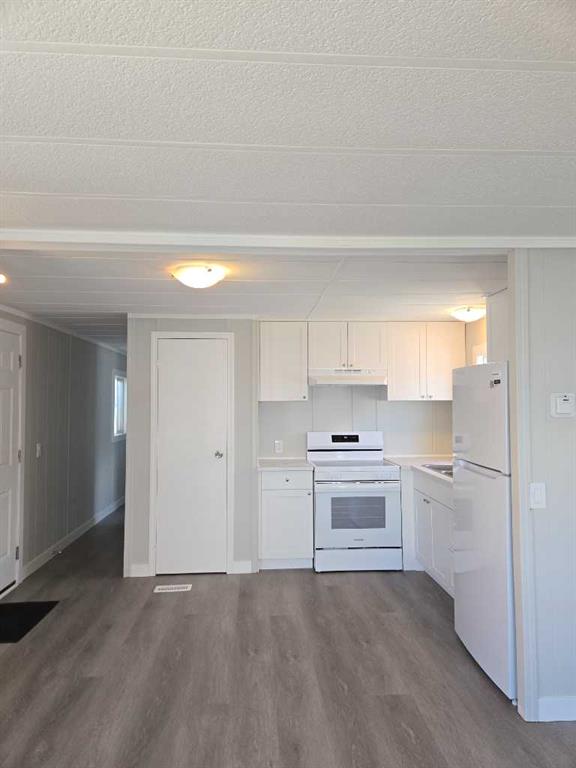 Picture for 334, 6220 17 Avenue SE