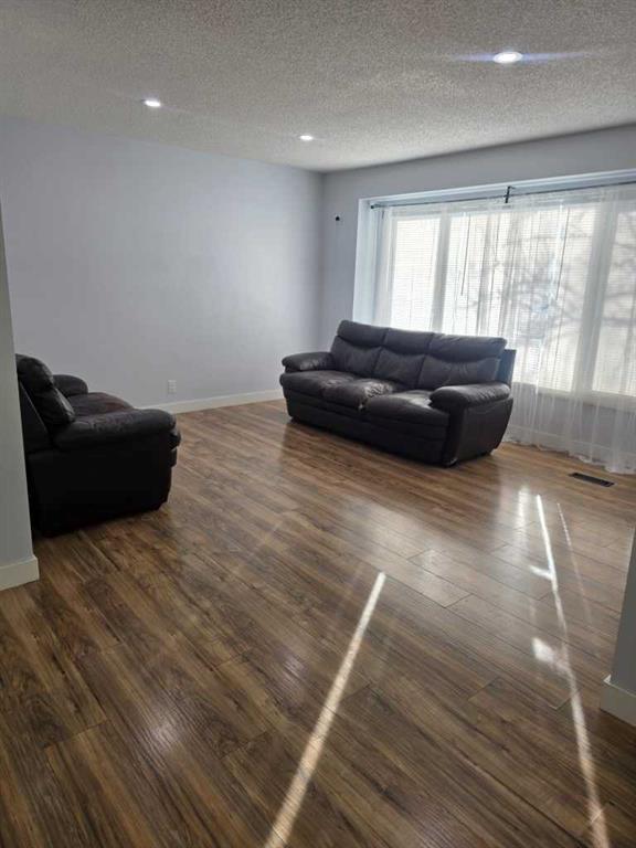 Picture for 192 Templevale Road NE