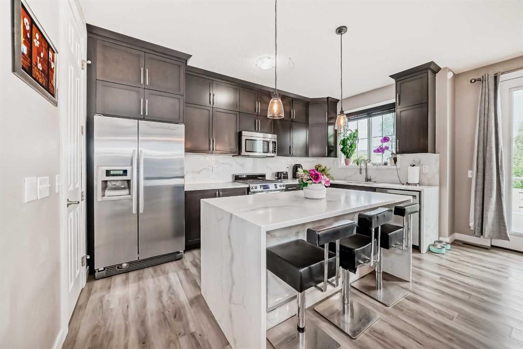 Picture for 1068 Windhaven Close SW