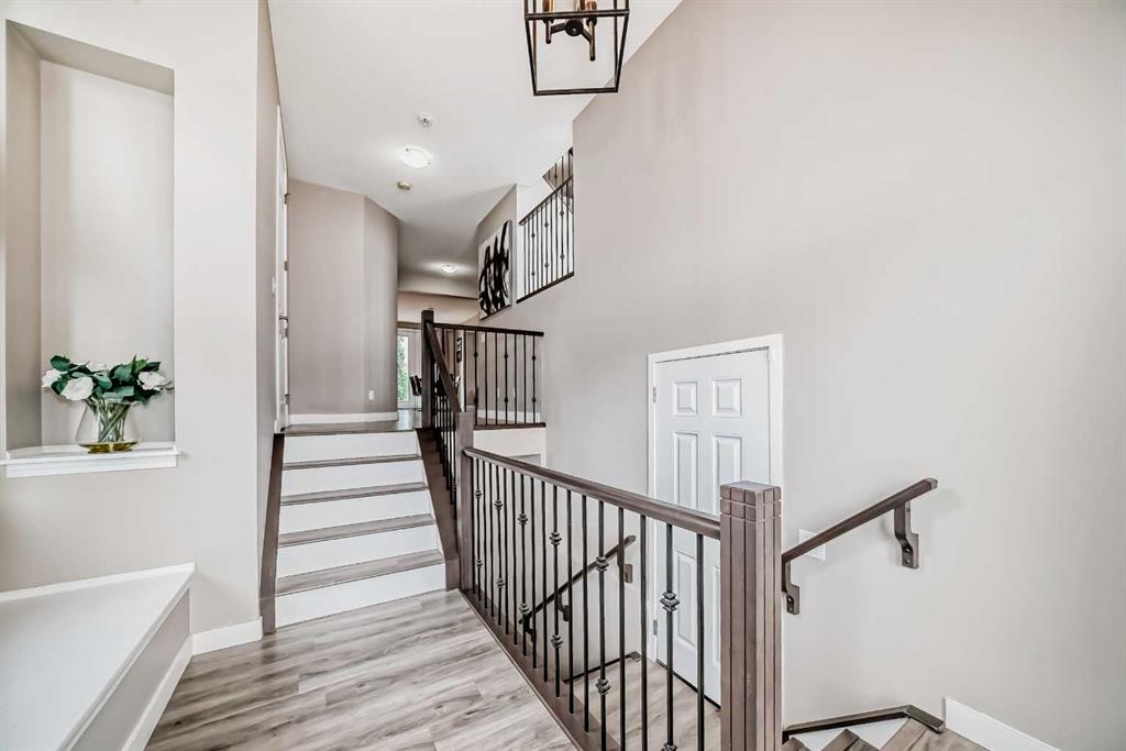 Picture for 1068 Windhaven Close SW