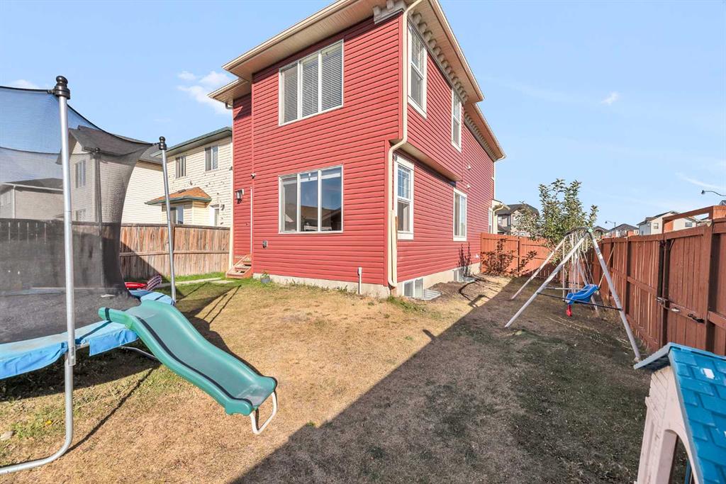 Picture for 61 Taralake Street NE