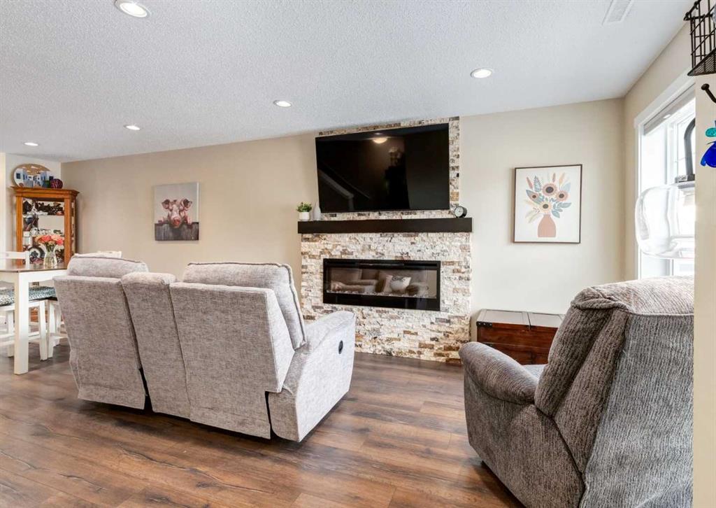 Picture for 606 Cranford Mews SE