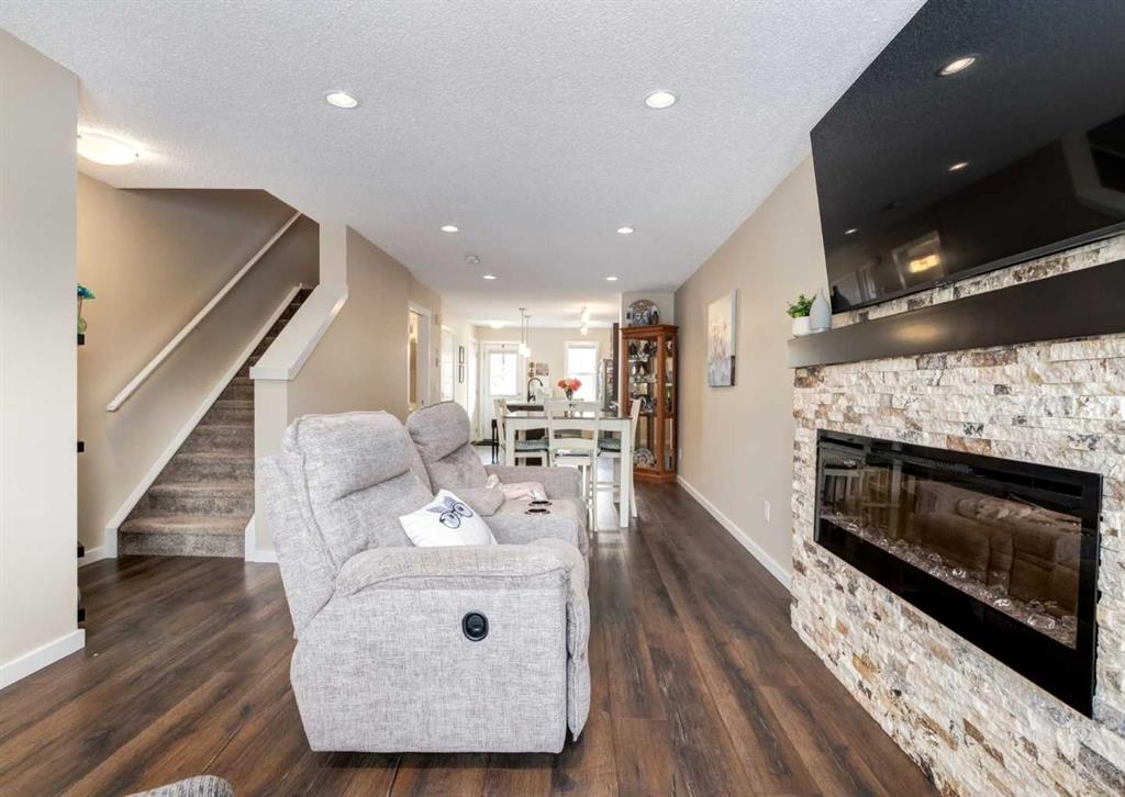 Picture for 606 Cranford Mews SE