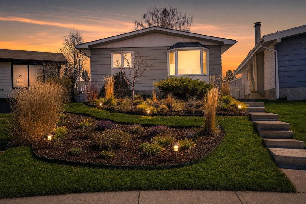 Picture for 228 Dovercrest Place SE