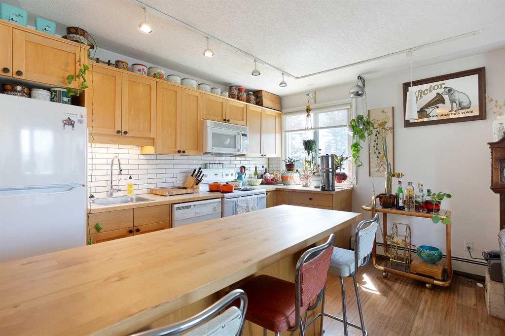 Picture for 405, 2515 14A Street SW