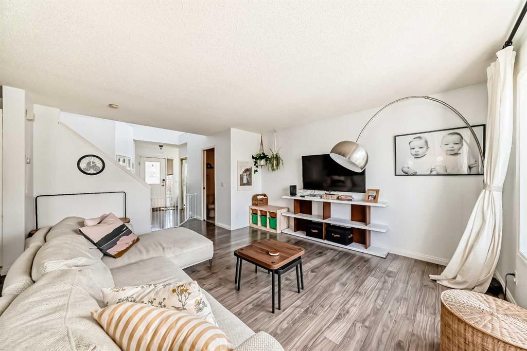 Picture for 153 Cougarstone Place SW