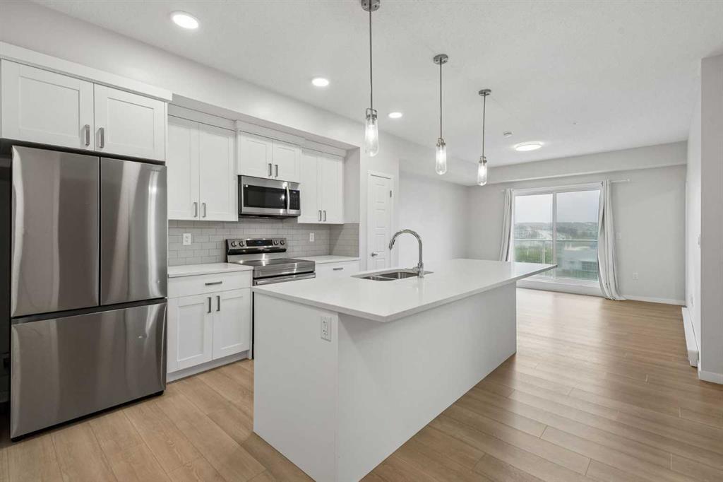 Picture for 417, 80 Carrington Plaza NW