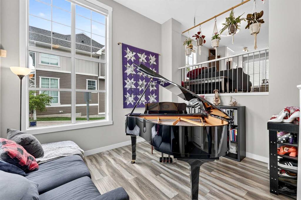 Picture for 903 Cranbrook Walk SE