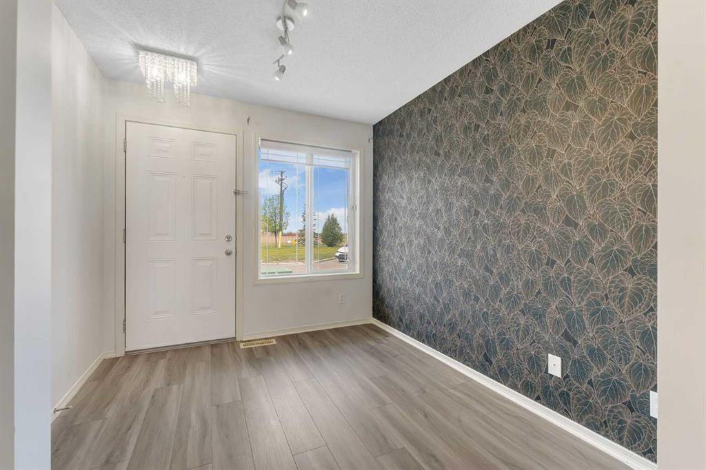 Picture for 312 Saddlebrook Point NE