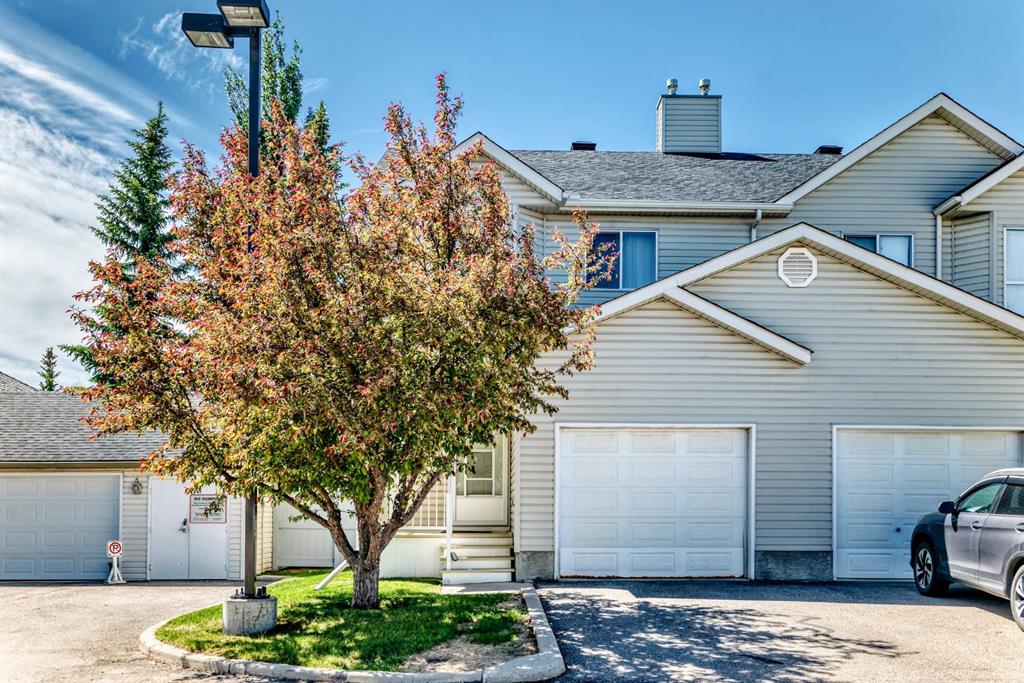 Picture for 325 Mt Douglas Manor SE