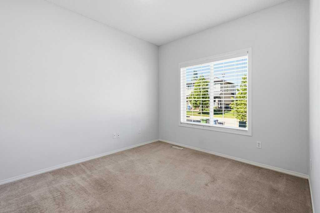 Picture for 23 McIntyre Place NW