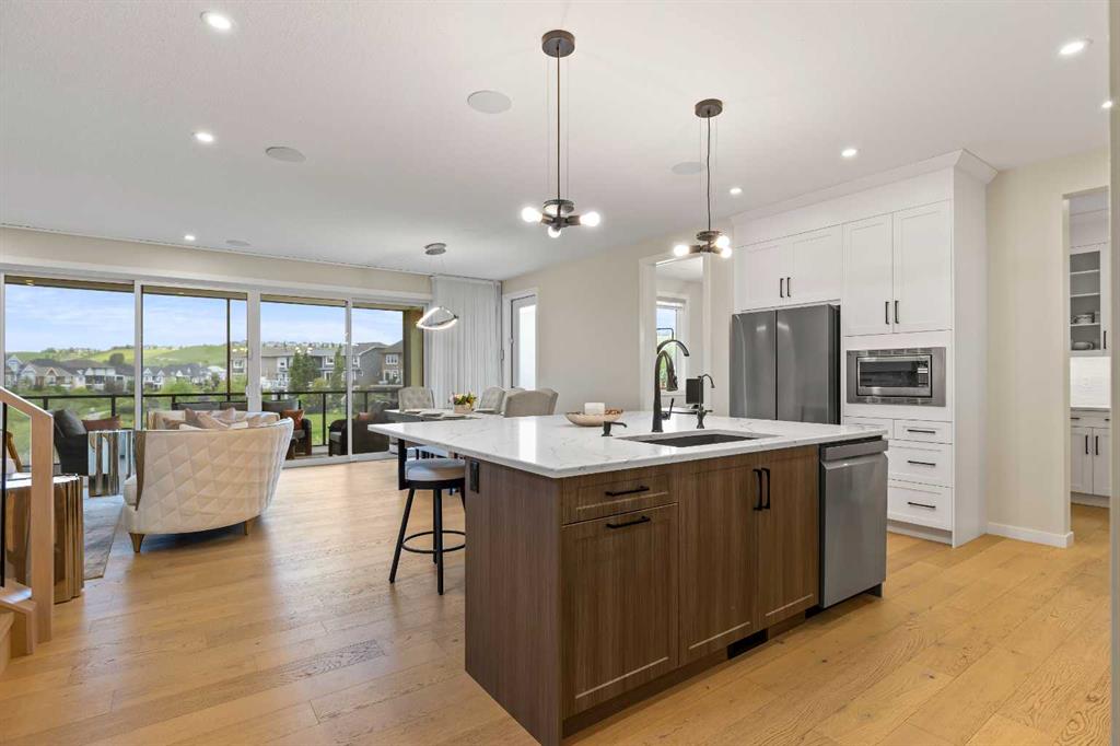 Picture for 1104 Cranbrook Gardens SE