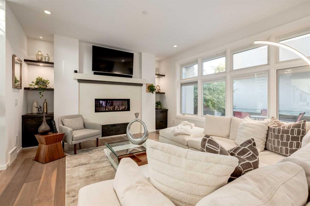 Picture for 134 6 Avenue NW https://www.cirrealty.ca/reb/creb/96/A2262896_14.jpg