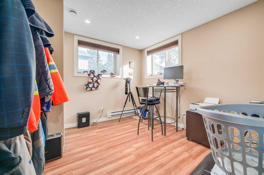 Picture for 92 2A Street  https://www.cirrealty.ca/reb/creb/96/A2265796_19.jpg