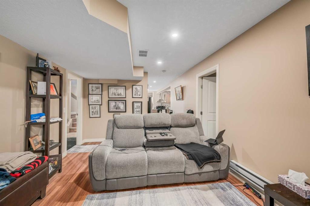 Picture for 92 2A Street  https://www.cirrealty.ca/reb/creb/96/A2265796_21.jpg
