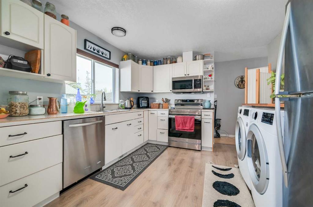 Picture for 92 2A Street  https://www.cirrealty.ca/reb/creb/96/A2265796_8.jpg