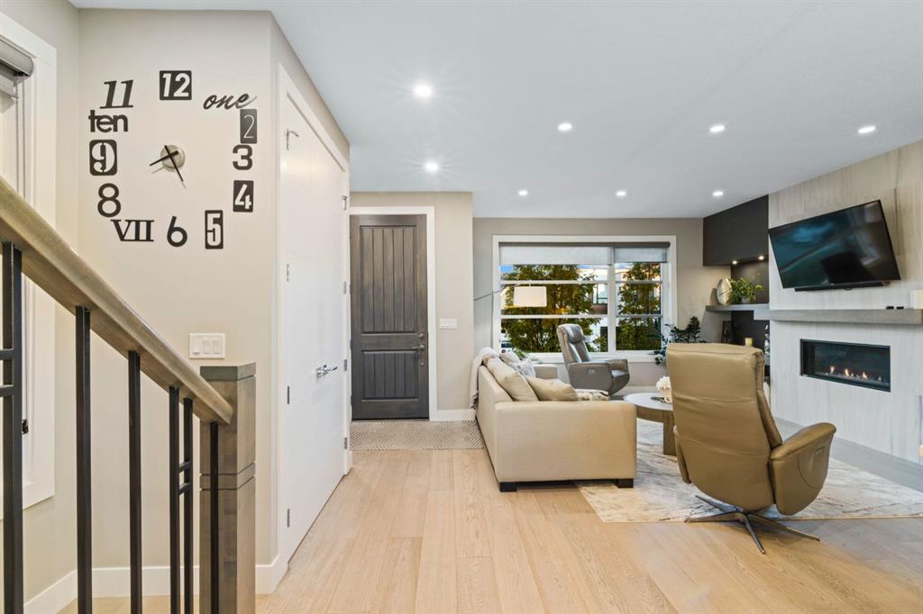 Picture for 1307 21 Avenue NW