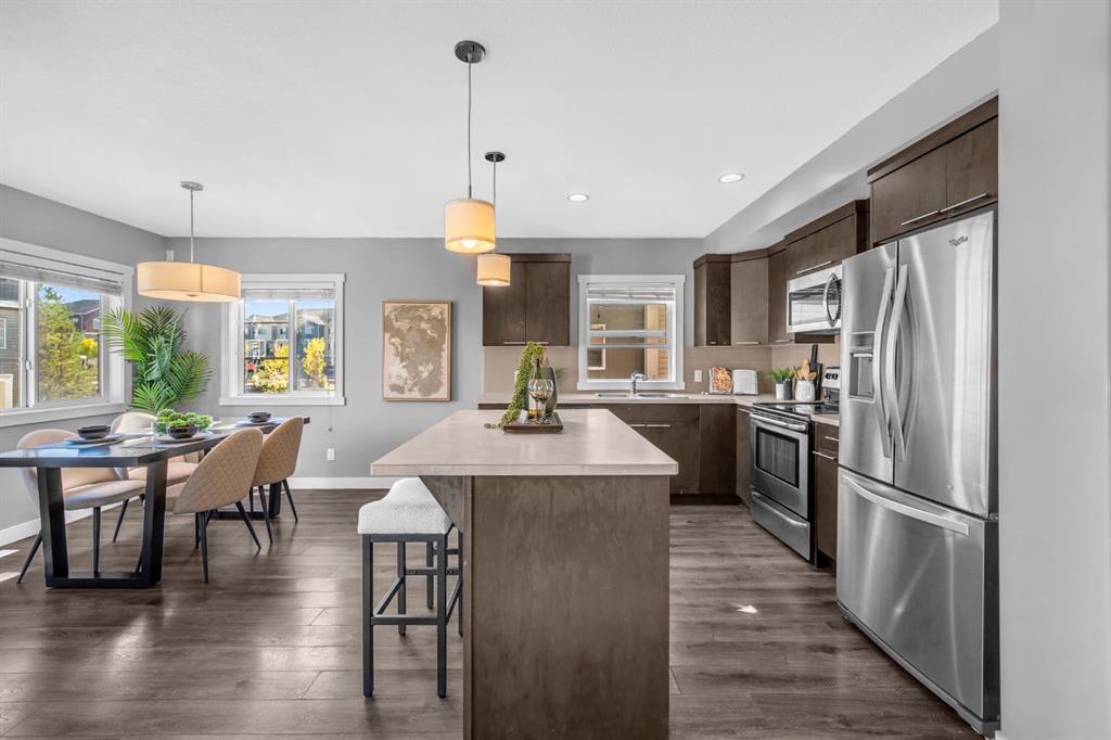 Picture for 714 Redstone View NE