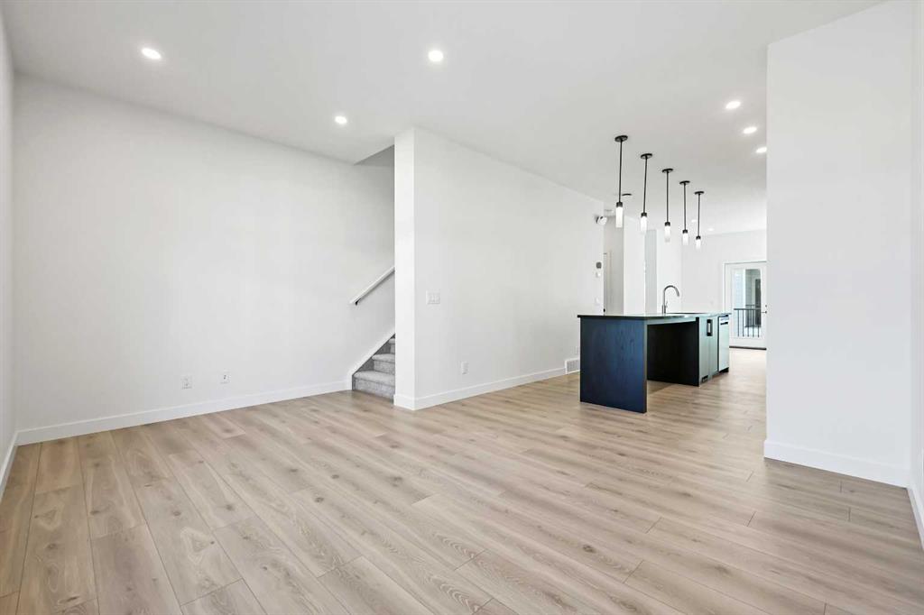 Picture for 157 Mahogany Gardens SE