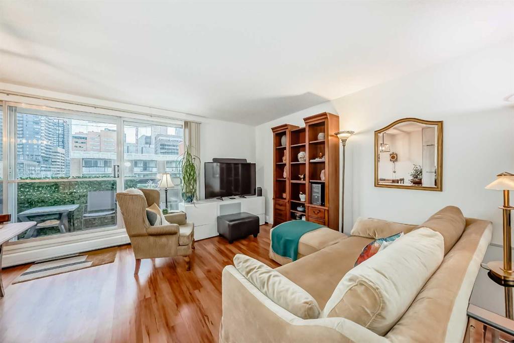 Picture for 602, 340 14 Avenue SW