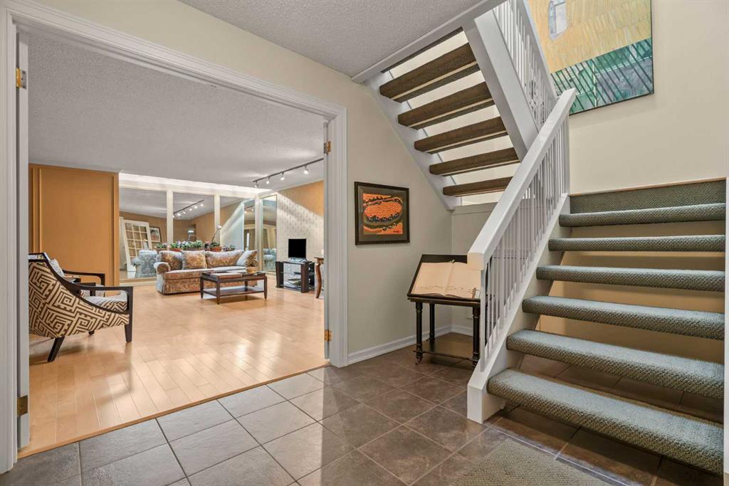 Picture for 6, 1220 Prominence Way SW