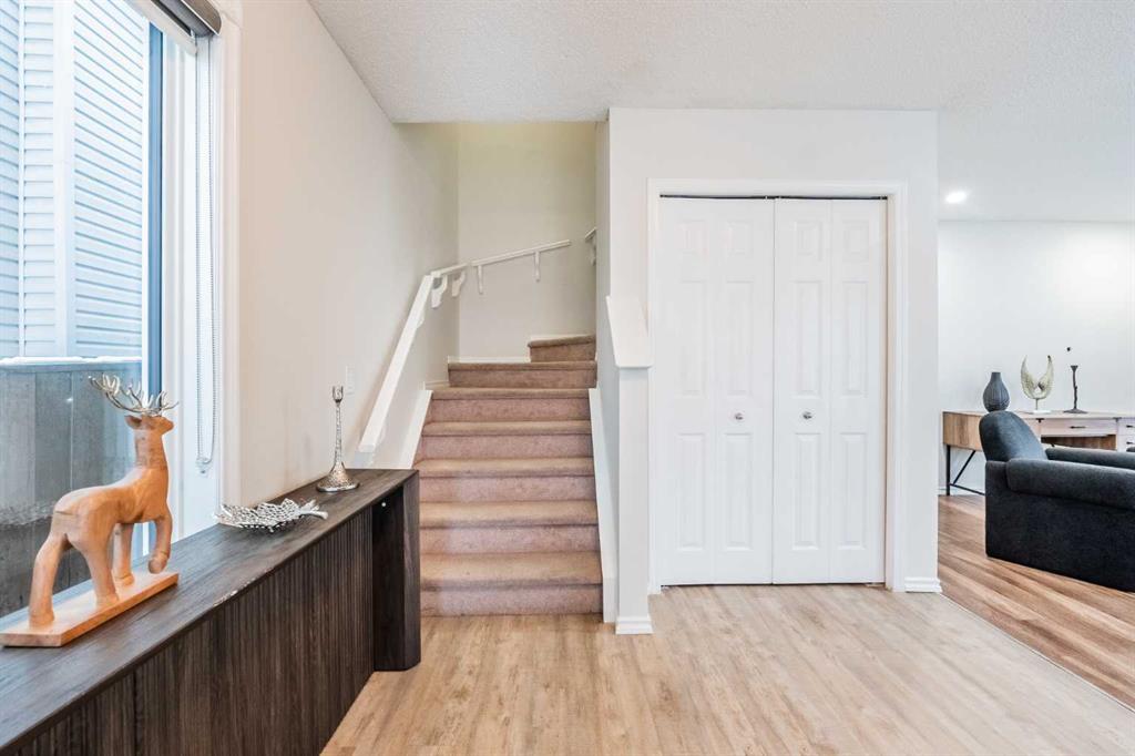 Picture for 913 Taradale Drive NE