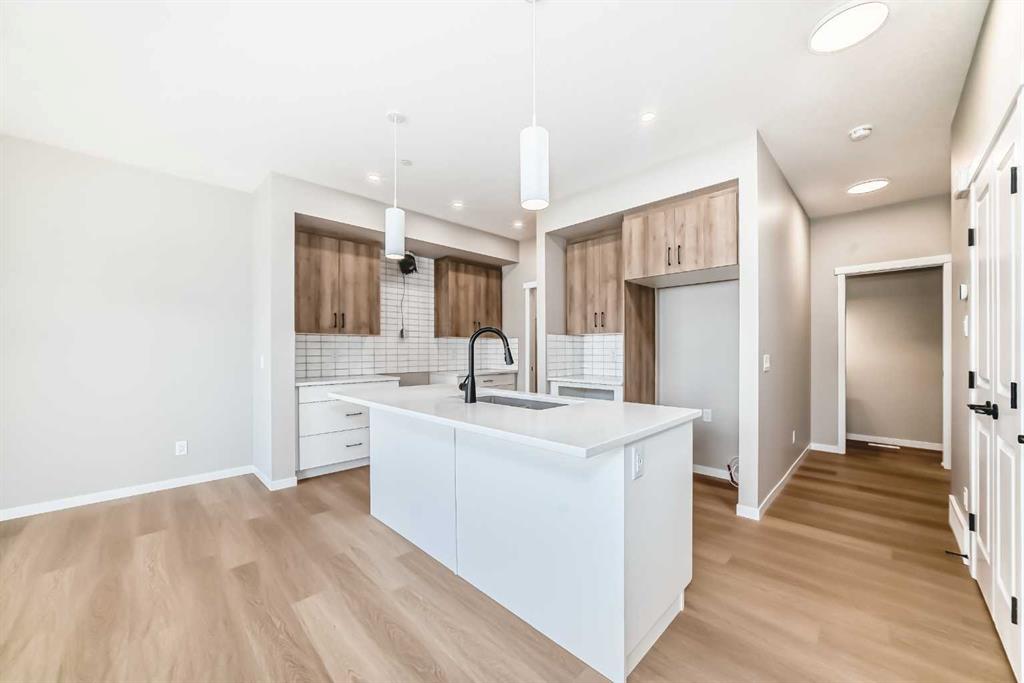 Picture for 62 Hotchkiss Row SE