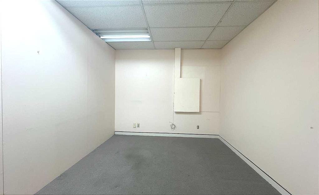 Picture for 201, 1710 Centre Street NE