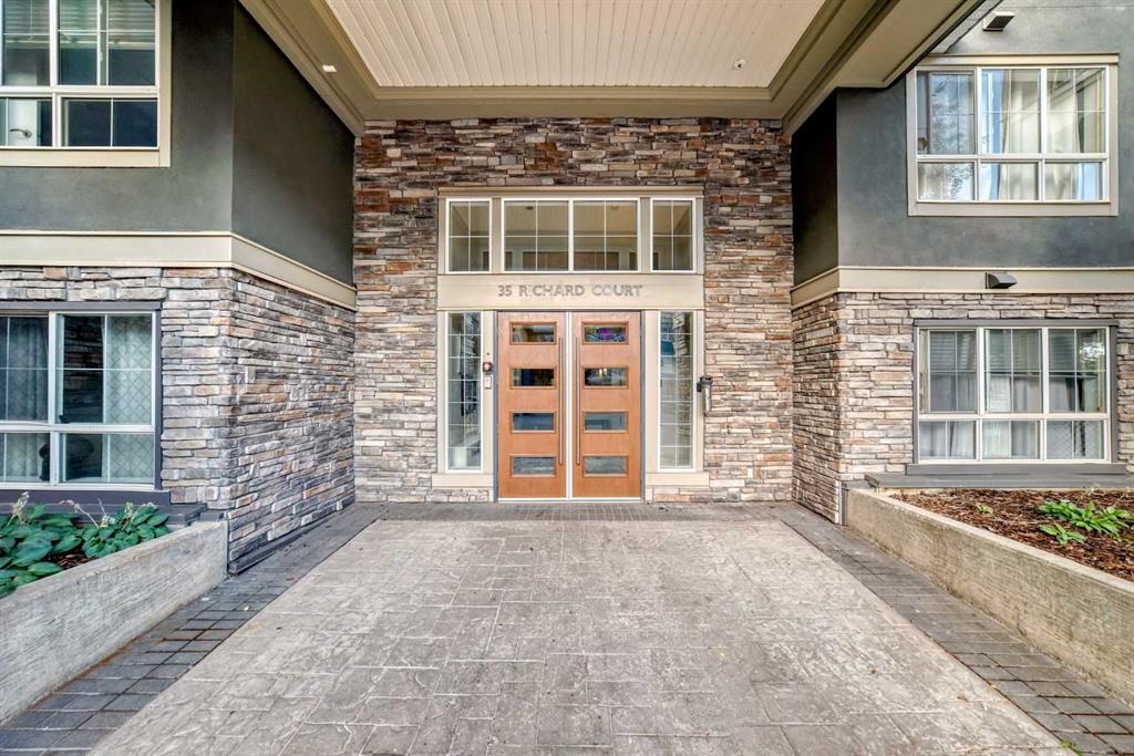 Picture for 119, 35 Richard Court SW