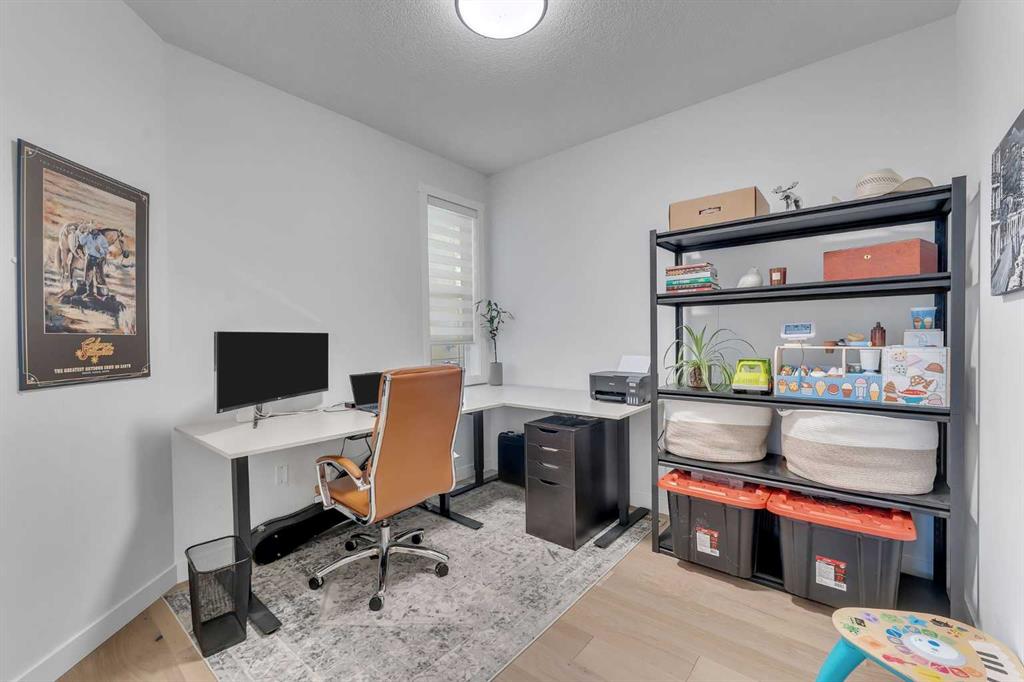 Picture for 202 Kinniburgh Crescent 