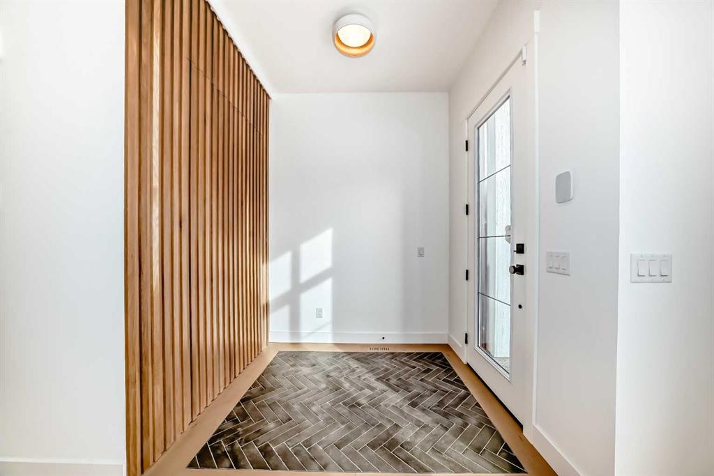 Picture for 517 34A Street NW