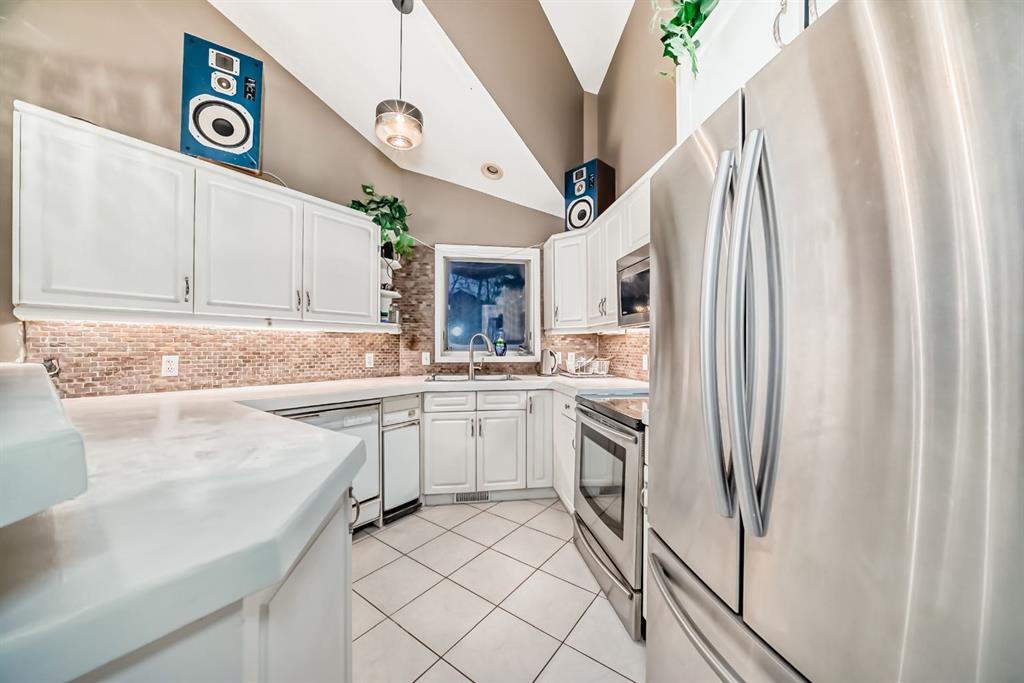 Picture for 8373 Edgevalley Drive NW