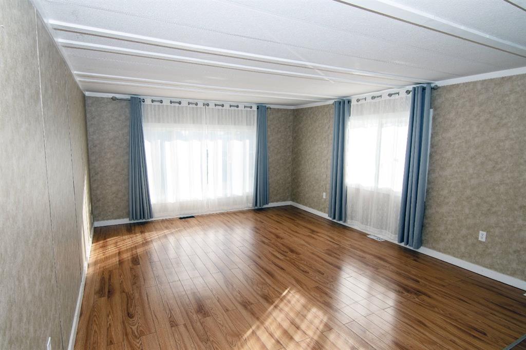 Picture for 215 Polar Avenue NE