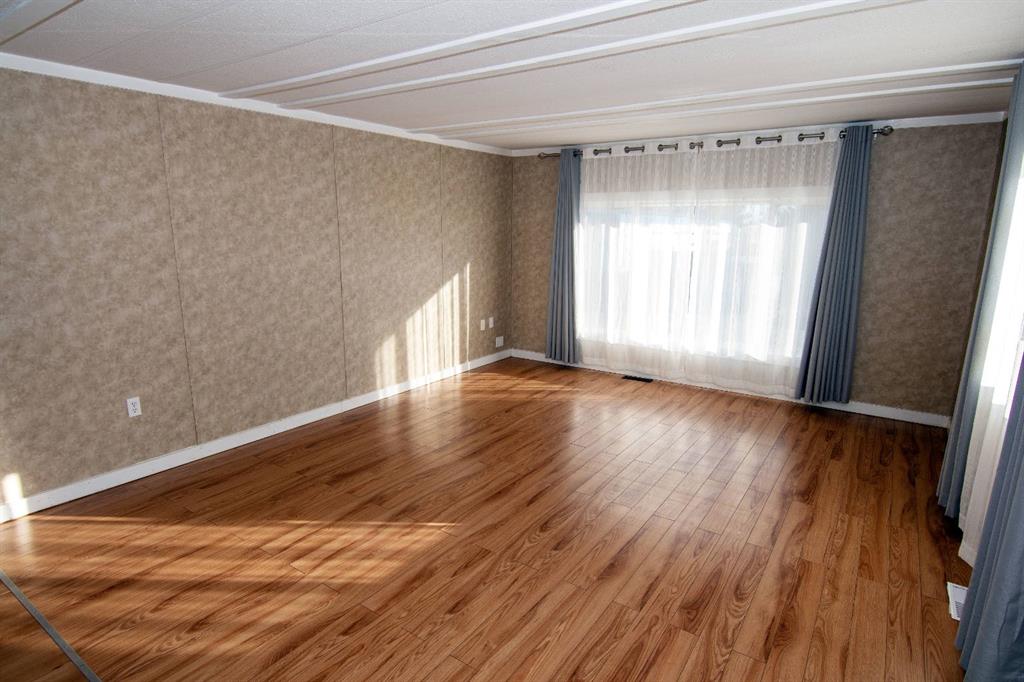 Picture for 215 Polar Avenue NE