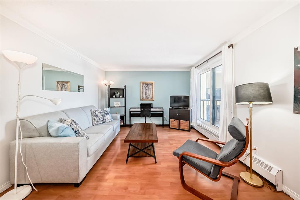 Picture for 215, 727 56 Avenue SW