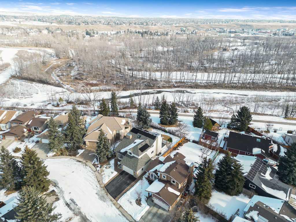 Picture for 162 Woodbend Way 