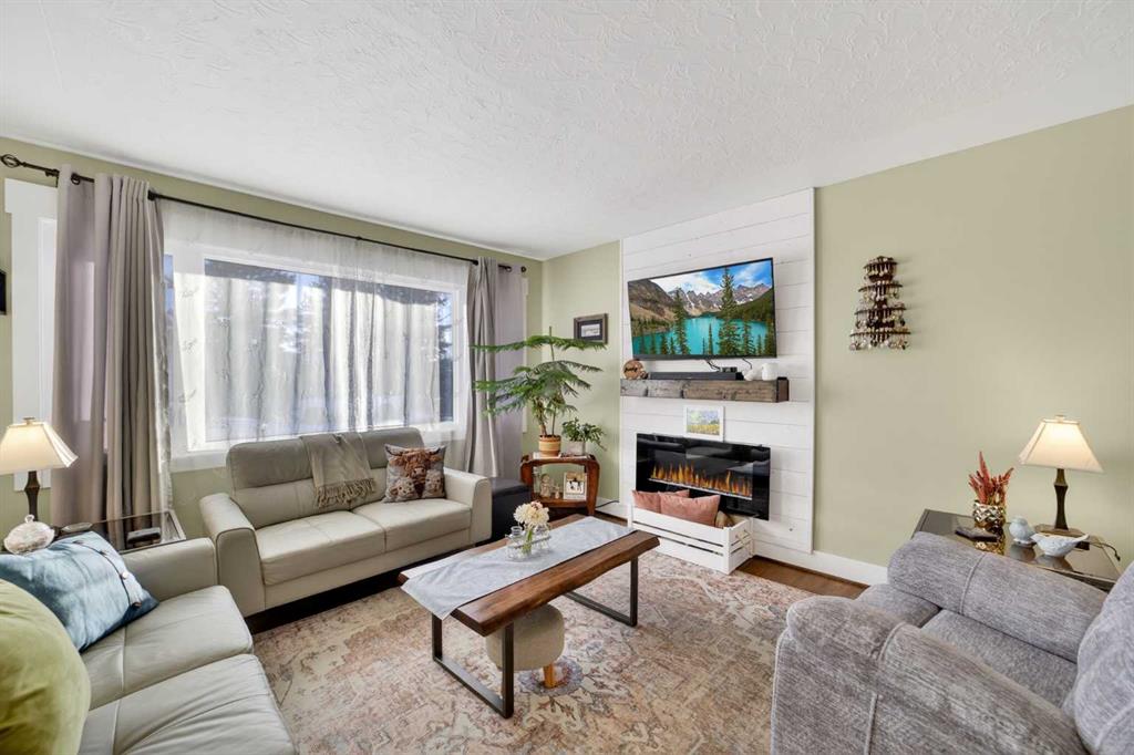 Picture for 2110 16 Avenue 