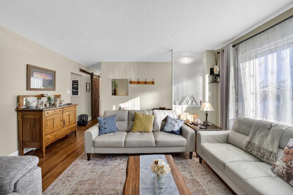 Picture for 2110 16 Avenue 