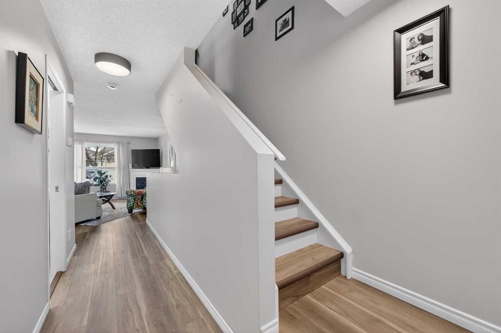 Picture for 68 Douglas Glen Park SE