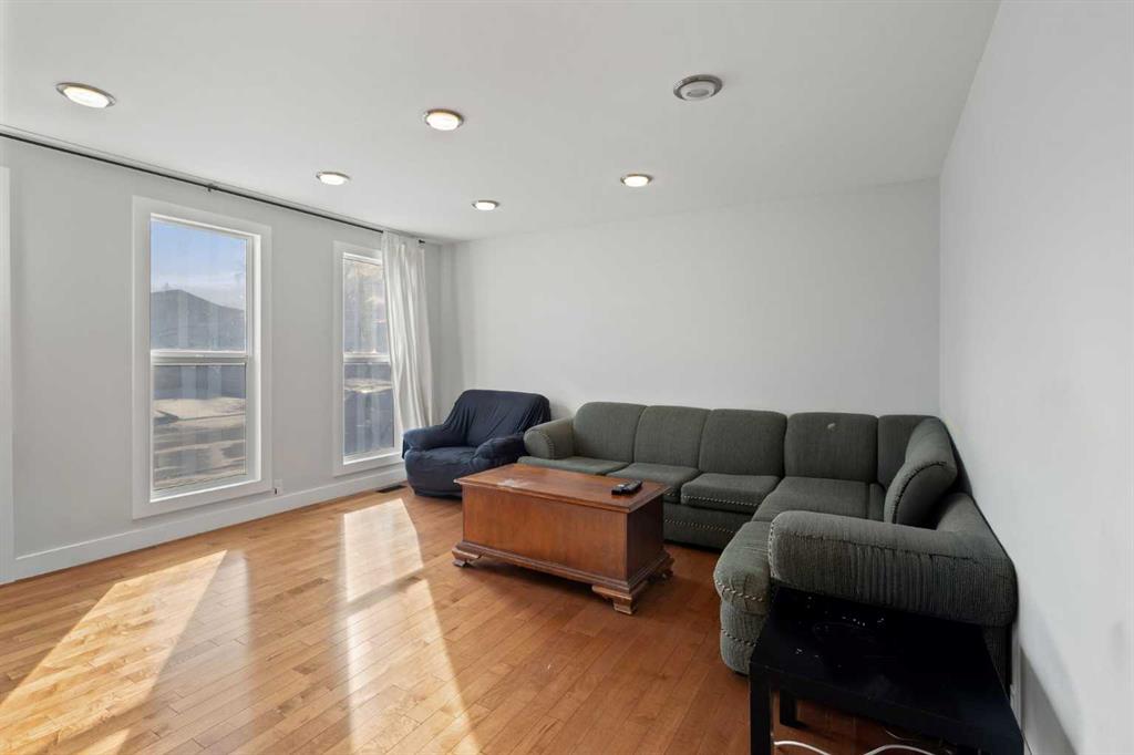 Picture for 208 Woodpark Place SW