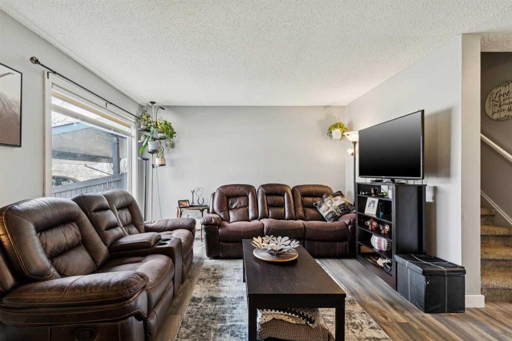 Picture for 113, 107 Elm Place 