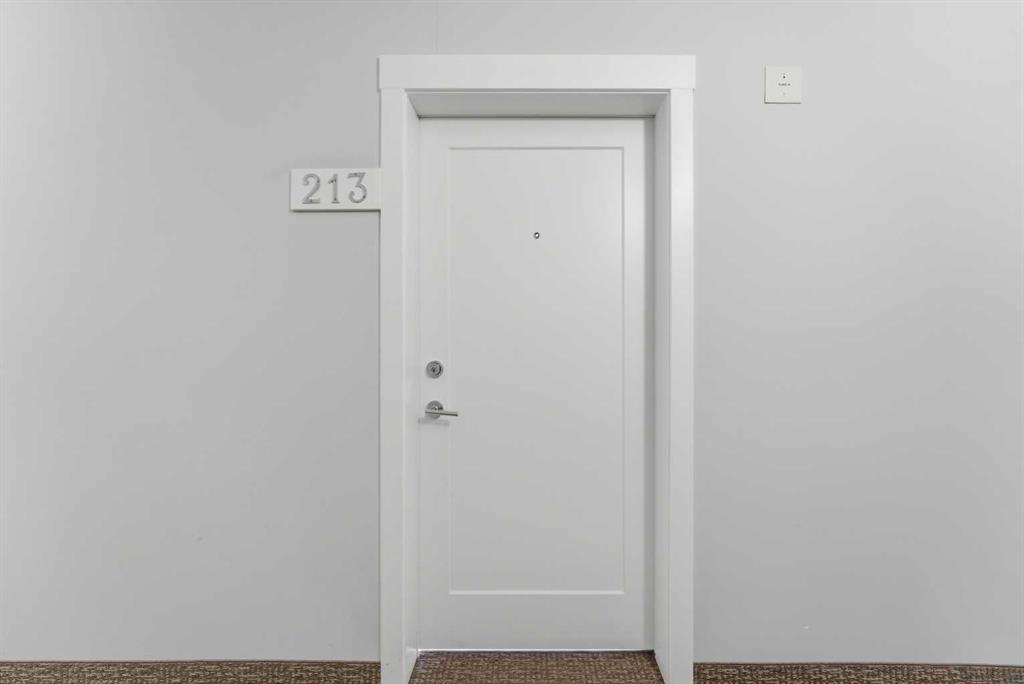 Picture for 213, 20 Walgrove Walk SE